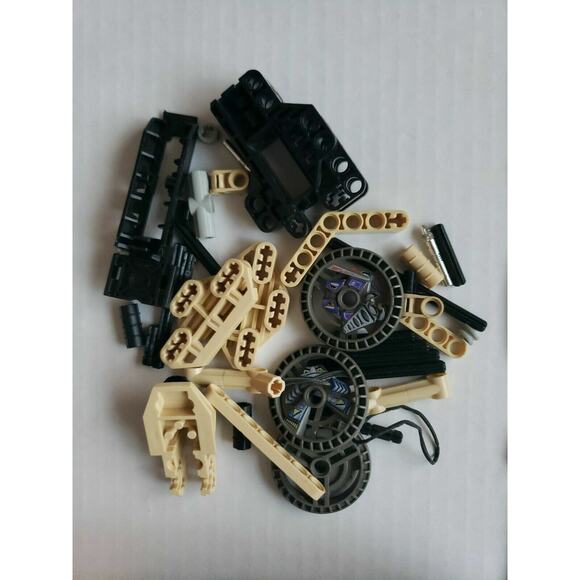 Lego Technic Robo Riders Dust (8513) 95+% Parts manual and canister SH5 - Picture 3 of 6